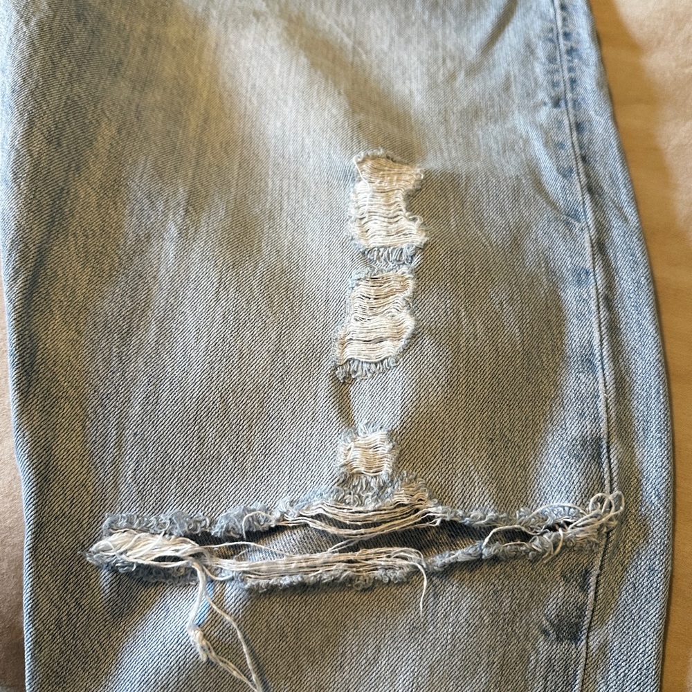 Levi's 501 CT Distressed Jeans - Picture 11 of 11